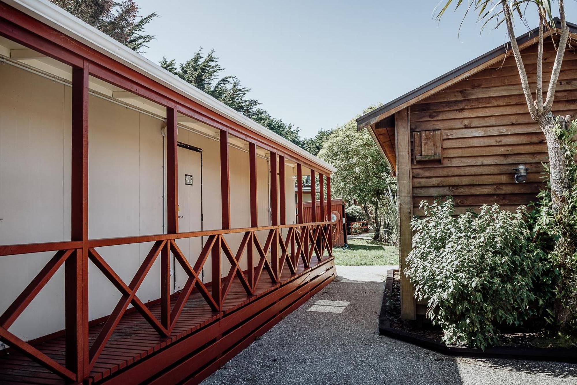 Lake Mahinapua Hotel Ruatapu Oda fotoğraf